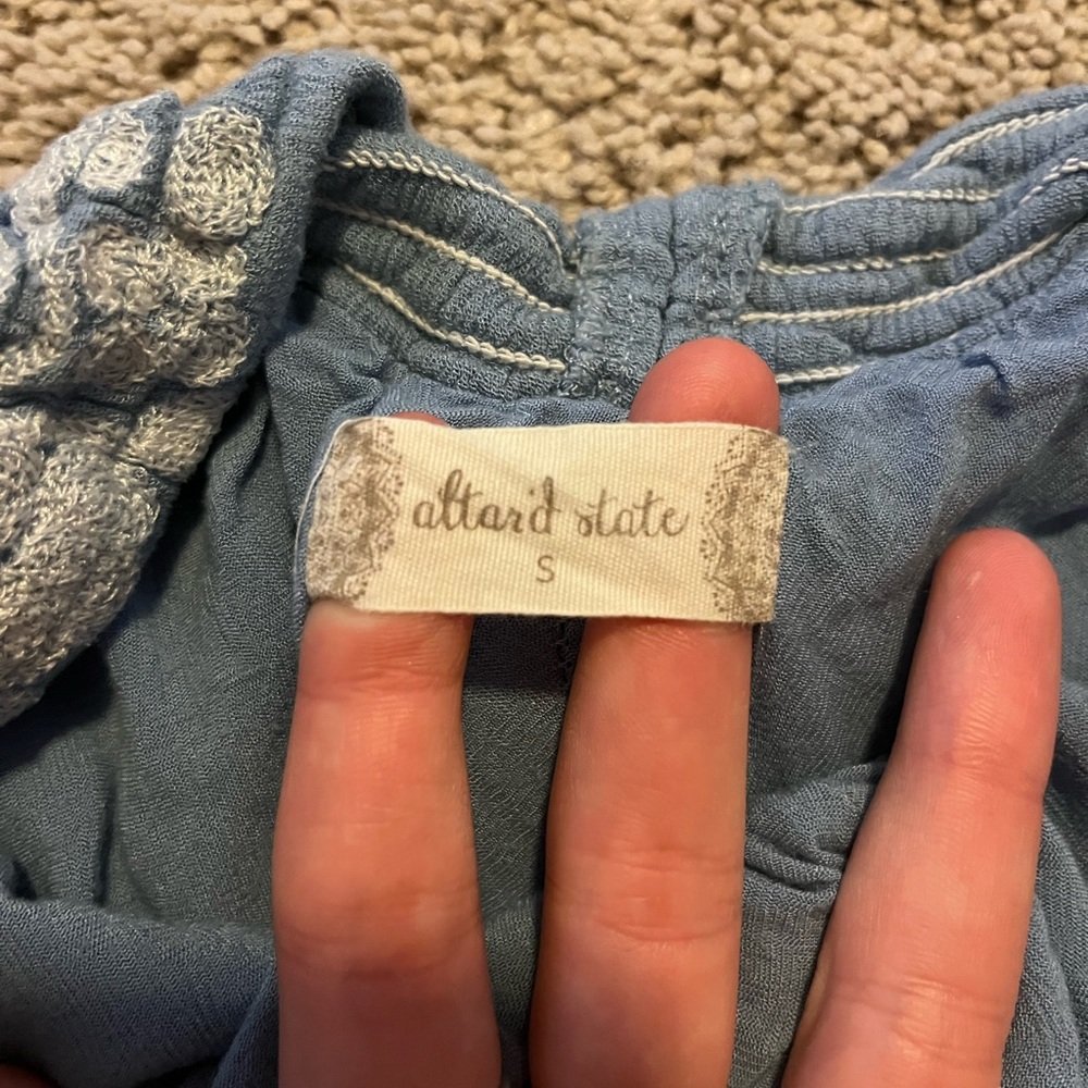 Size small Altar’d state flowy shorts